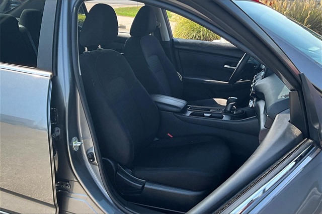 2023 Nissan Sentra S photo 25