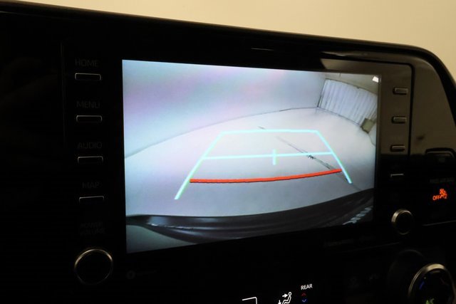 2022 Toyota Highlander LE photo 15