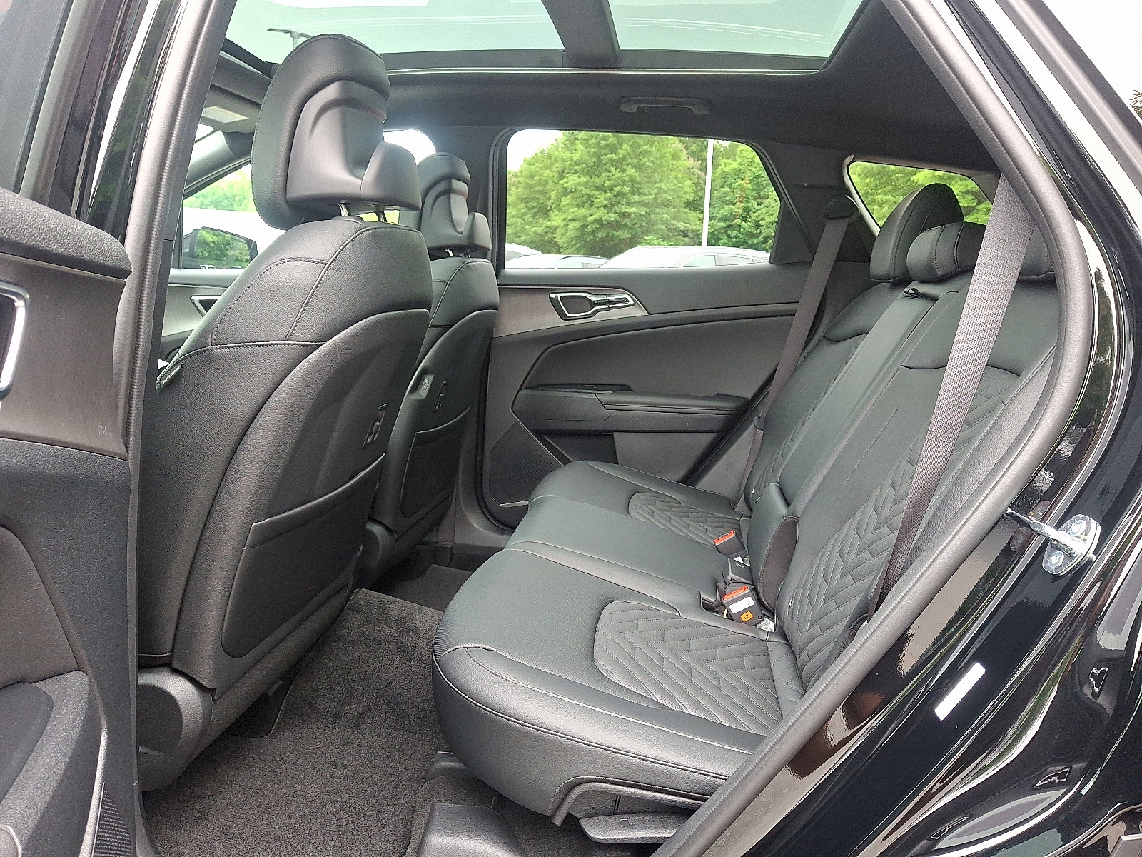 2026 Kia Sportage X-Pro Prestige photo 3