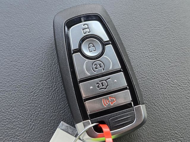2025 Ford Explorer photo 20
