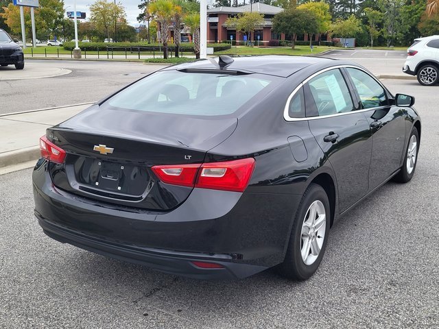 2024 Chevrolet Malibu 1LT photo 2