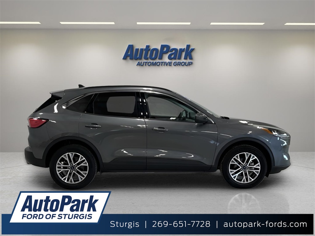 2022 Ford Escape SEL's photo