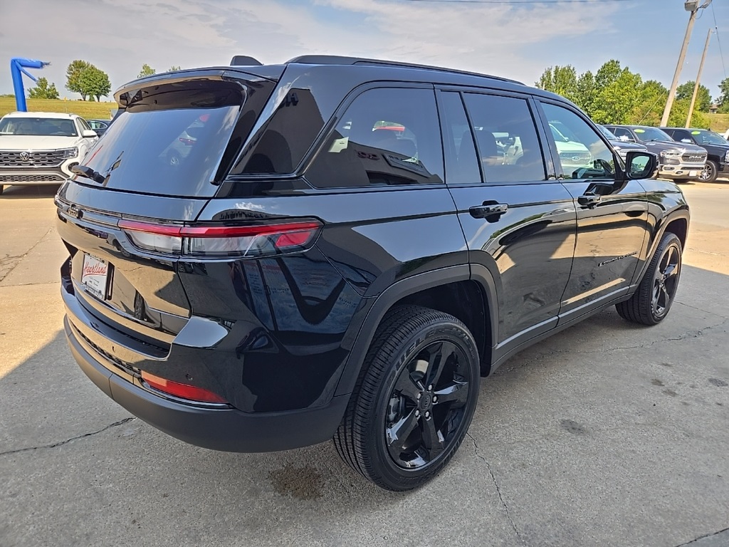 2025 Jeep Grand Cherokee Altitude X photo 11