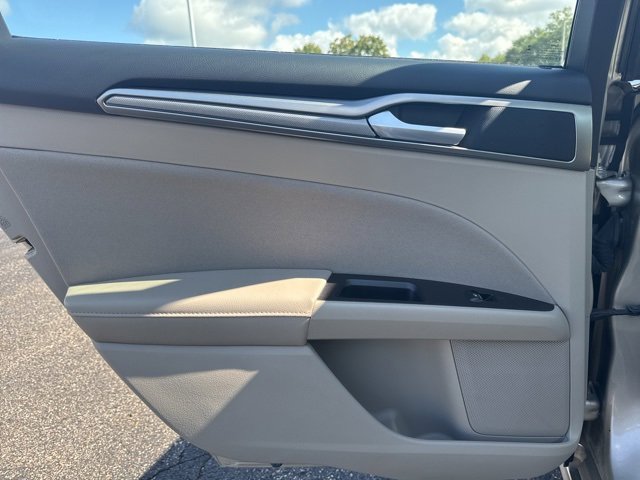 2017 Ford Fusion SE photo 15