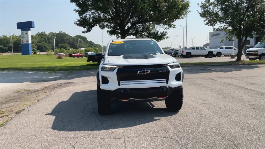 2024 Chevrolet Colorado ZR2 photo 3