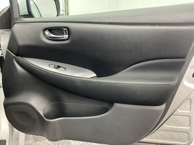 2019 Nissan Leaf S photo 15