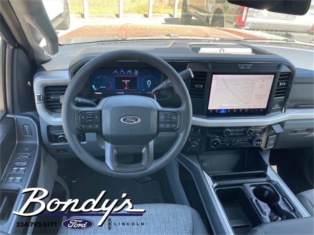 2025 Ford F-250 XLT photo 3
