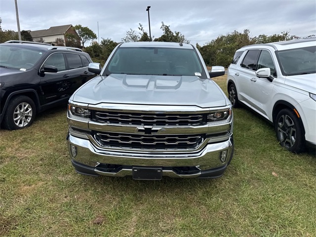 2018 Chevrolet Silverado 1500 LTZ photo 2