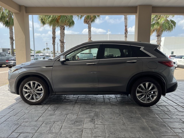 2022 Infiniti QX50 Essential photo 2
