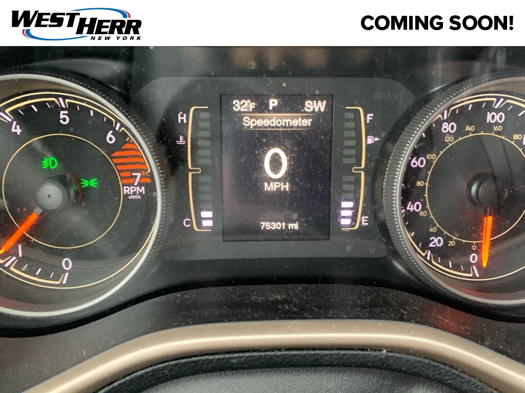 Image of Pre-Owned 2017 Jeep Cherokee Latitude