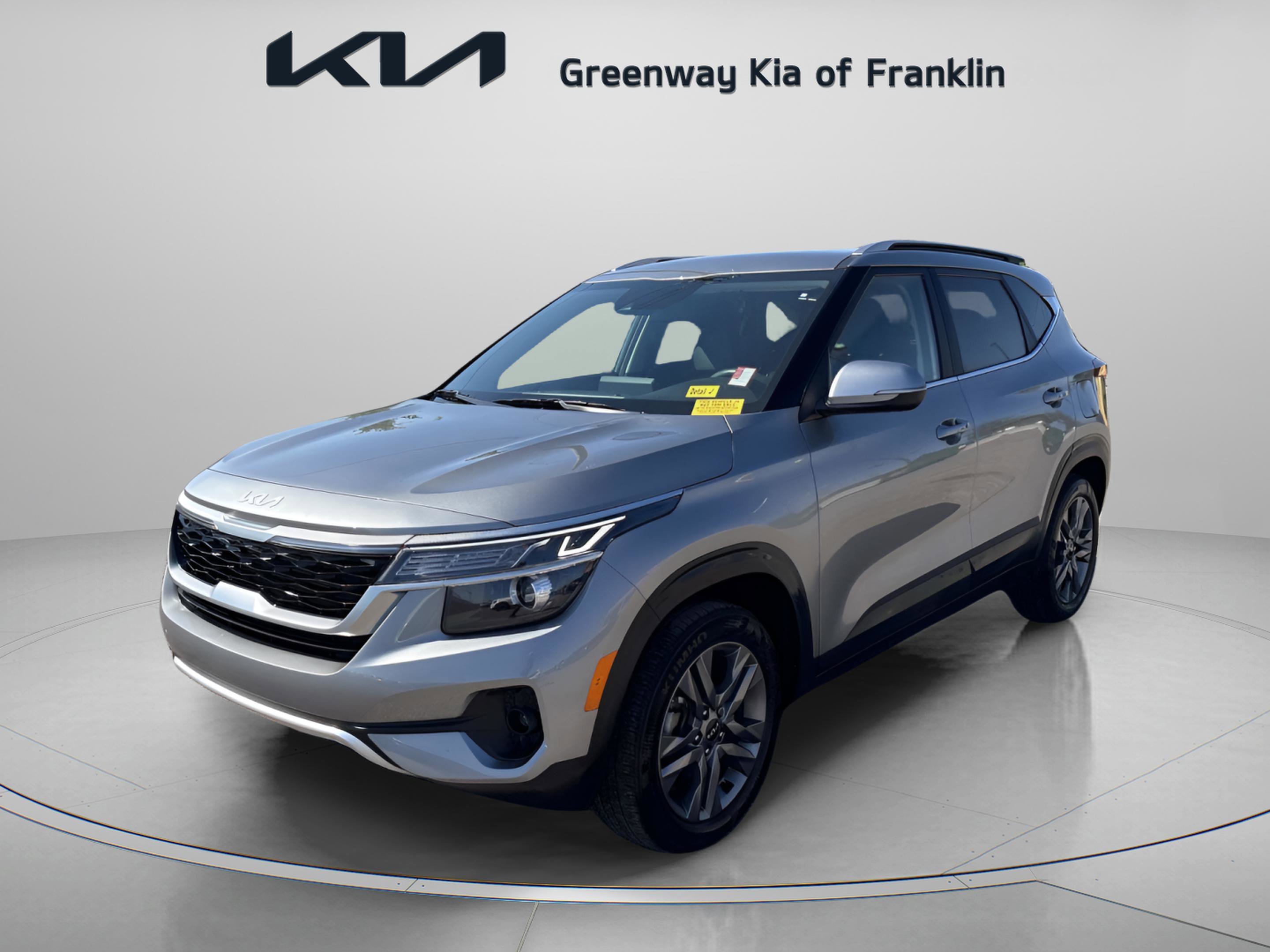 2023 Kia Seltos S photo 3