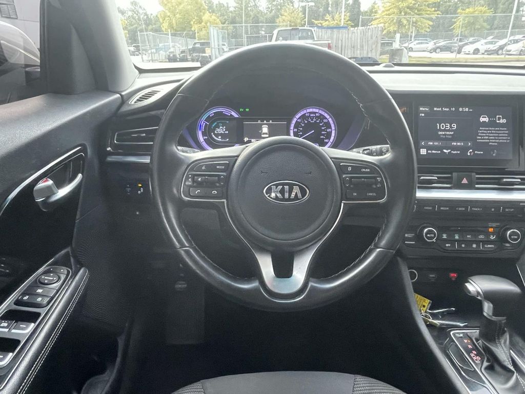 2020 Kia Niro LXS photo 10