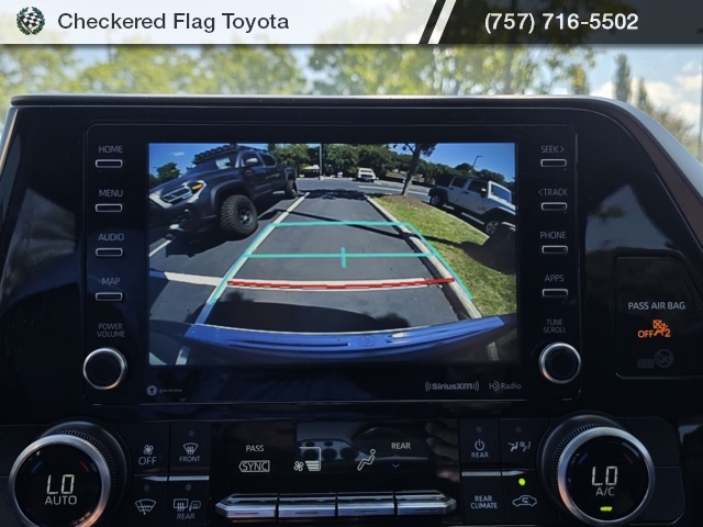 2022 Toyota Highlander LE photo 16