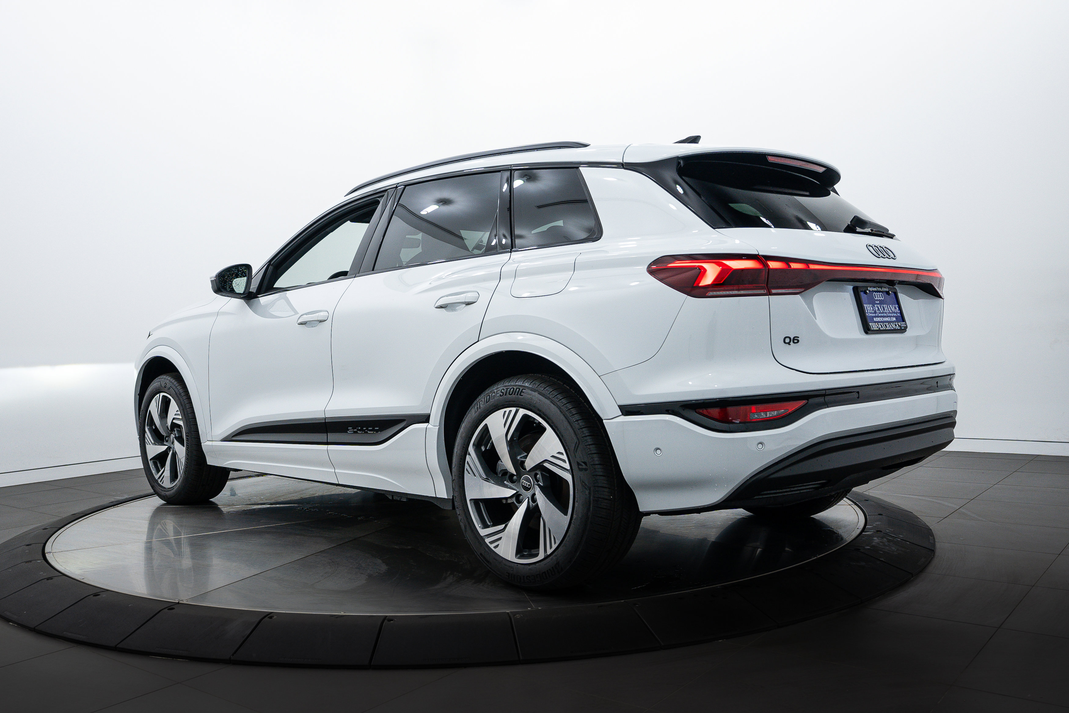 2025 Audi Q6 E-tron Premium Plus photo 5