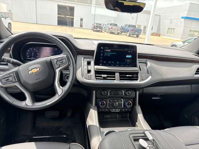 2024 Chevrolet Suburban Premier photo 14