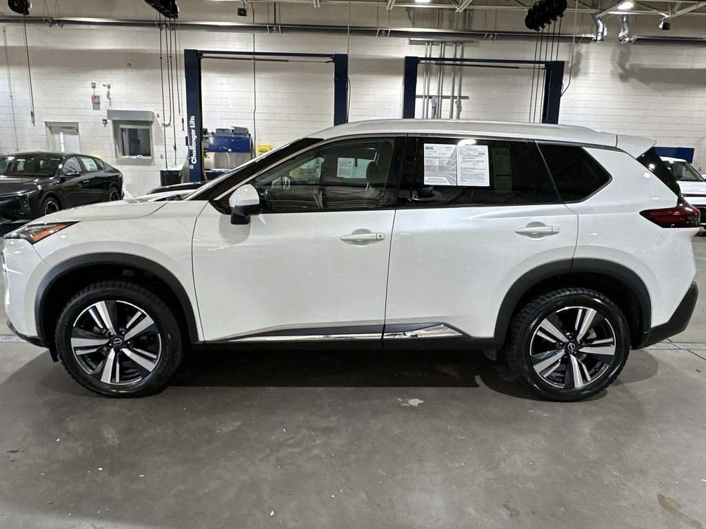 2023 Nissan Rogue SL photo 4