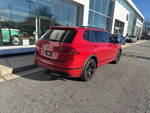 2024 Volkswagen Tiguan SE R-Line Black photo 2