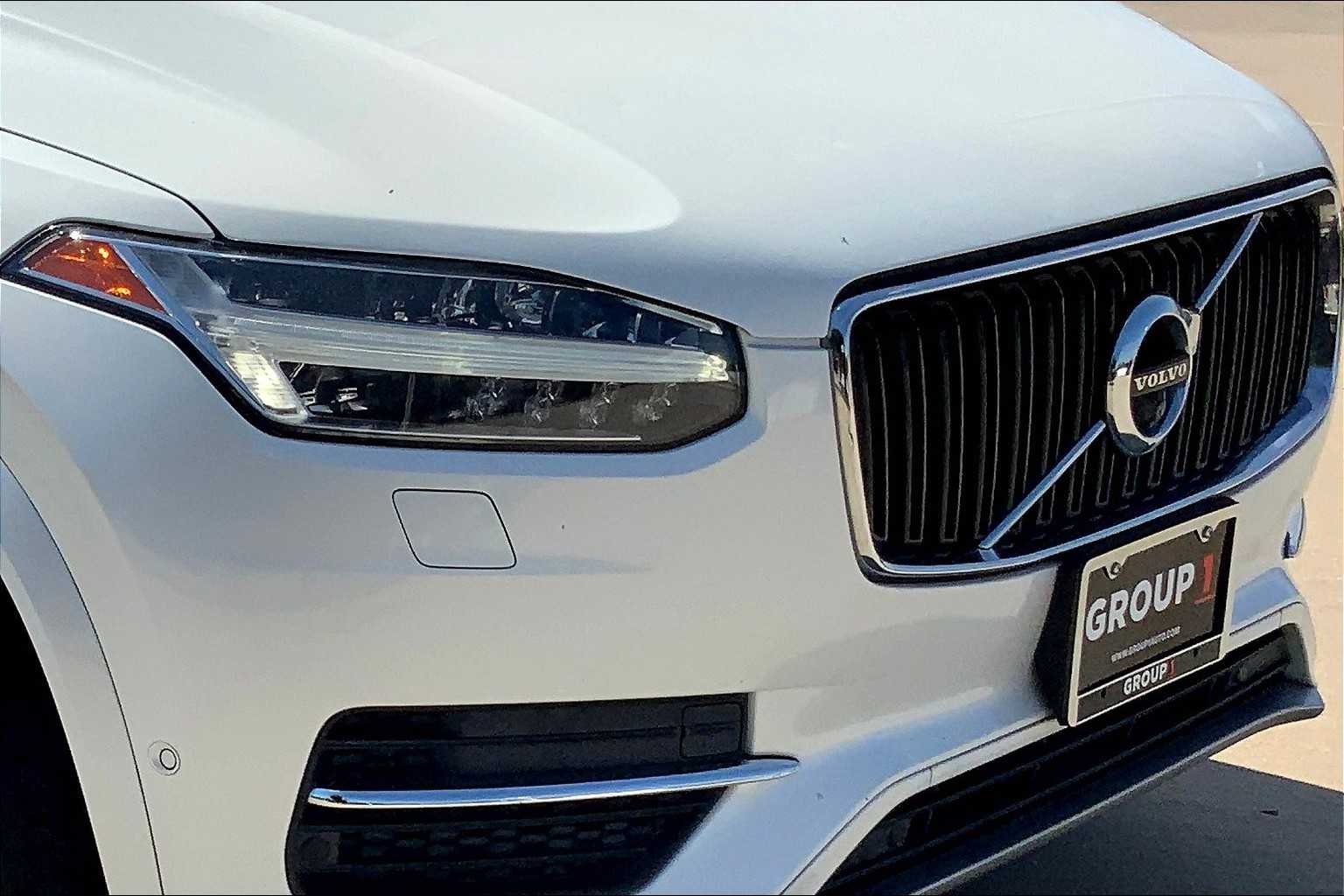 2018 Volvo XC90 Momentum photo 25