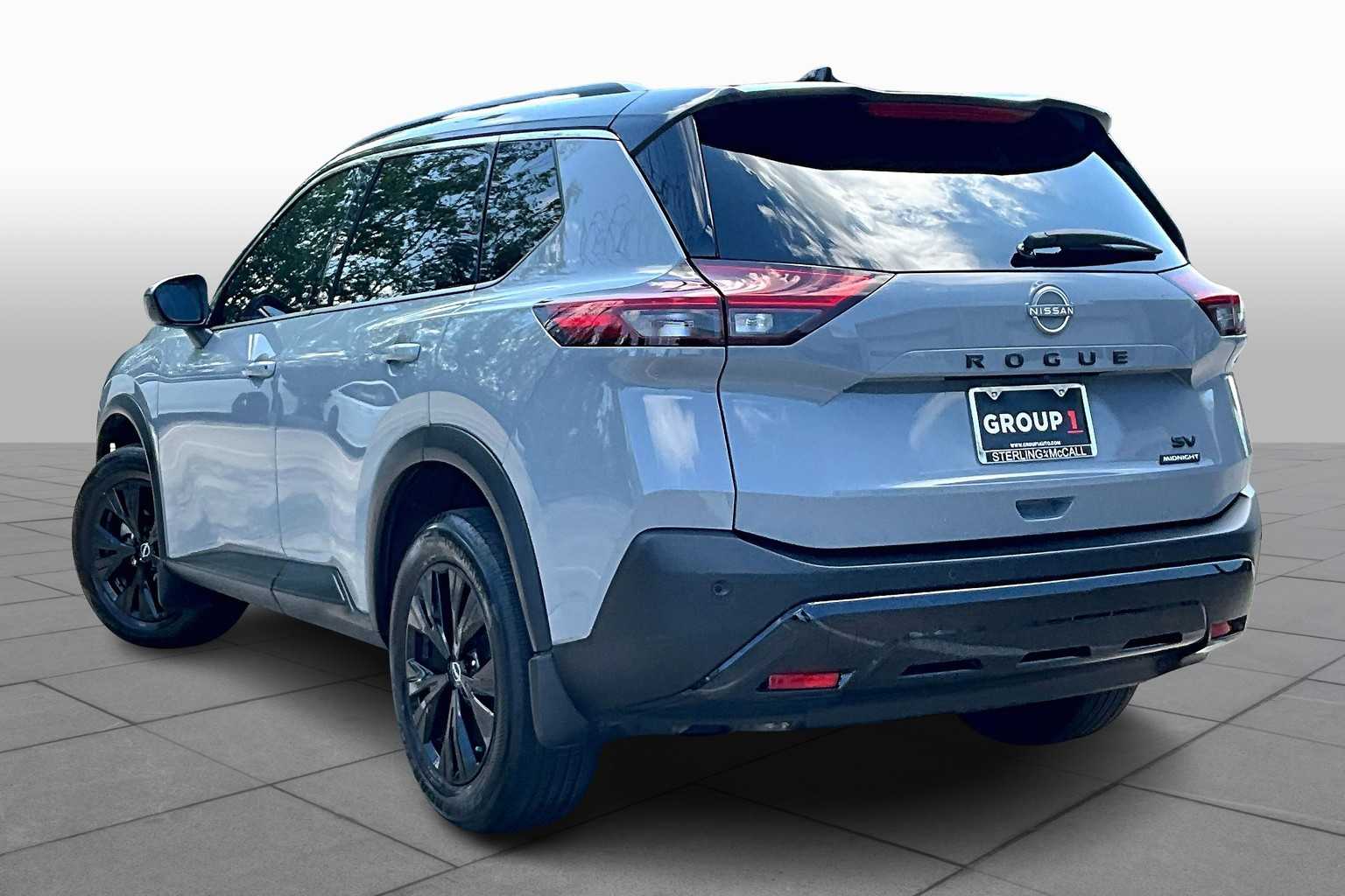 2023 Nissan Rogue SV photo 10