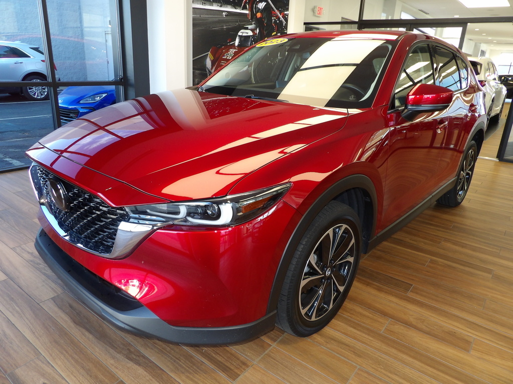 2023 Mazda CX-5 S Premium package
