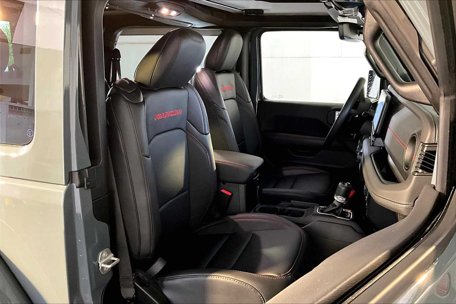 2024 Jeep Wrangler Rubicon X photo 7