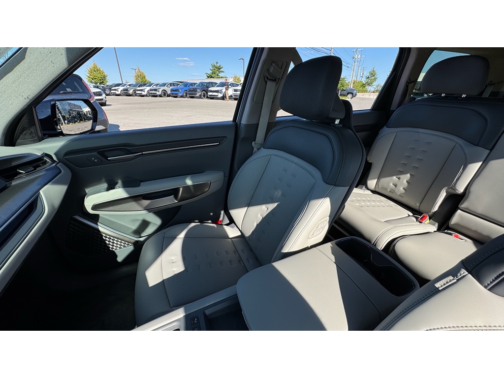 2026 Kia EV9 Wind photo 8