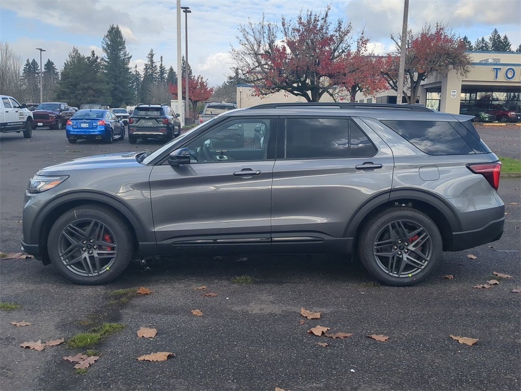2026 Ford Explorer ST photo 2