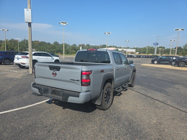 2023 Nissan Frontier PRO-4X photo 3