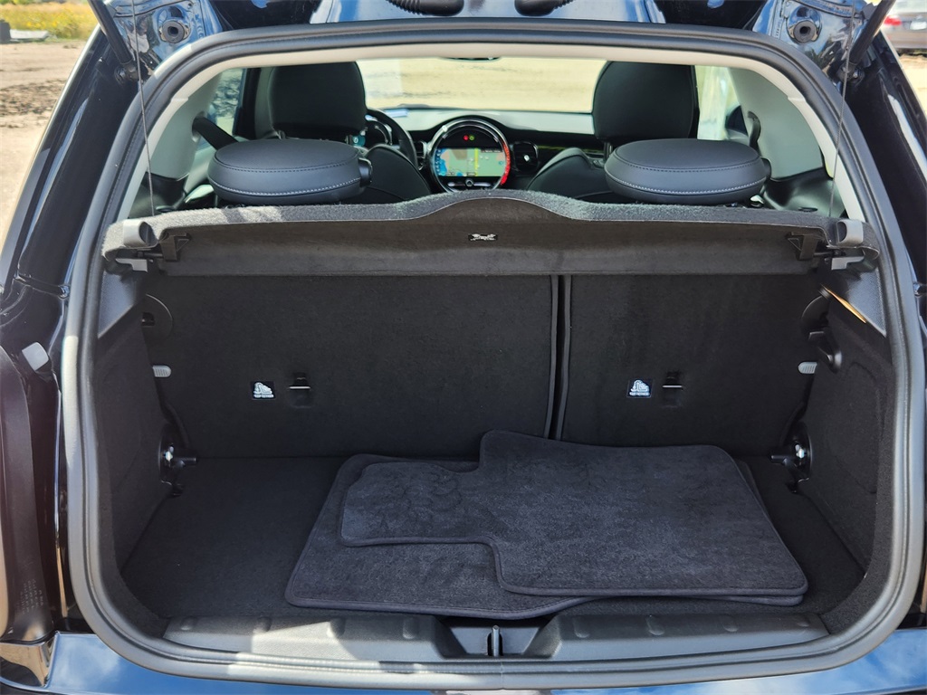 2024 Mini Cooper 2 Door Hardtop SE photo 11