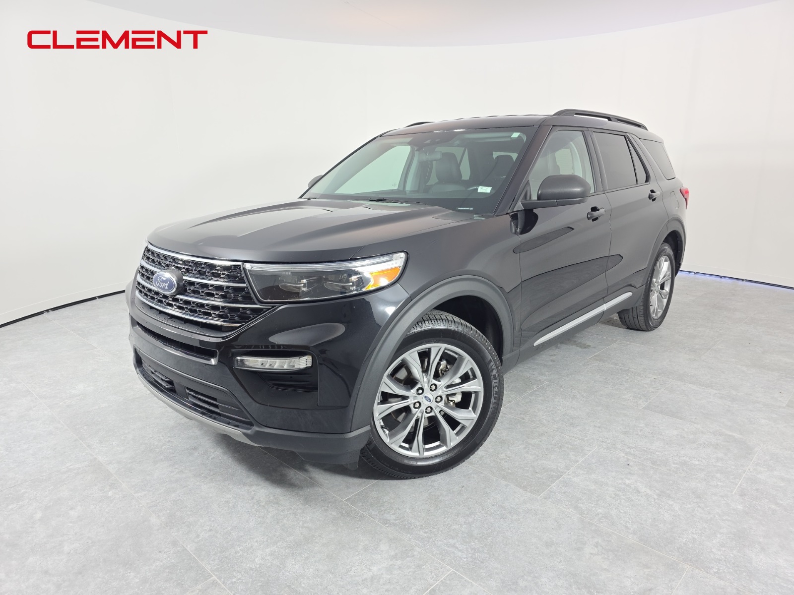 2022 Ford Explorer XLT's photo