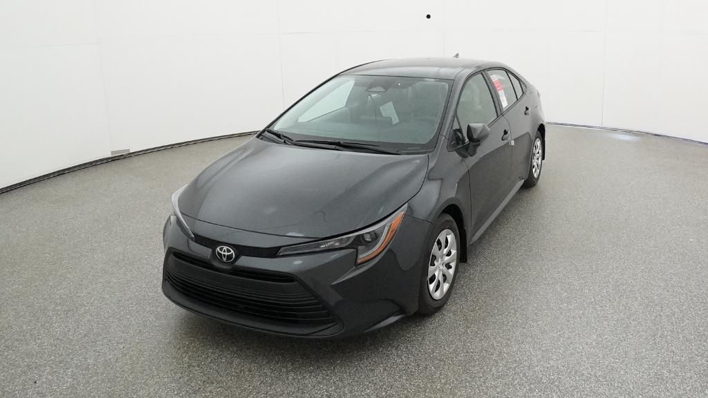 2025 Toyota Corolla LE photo 3