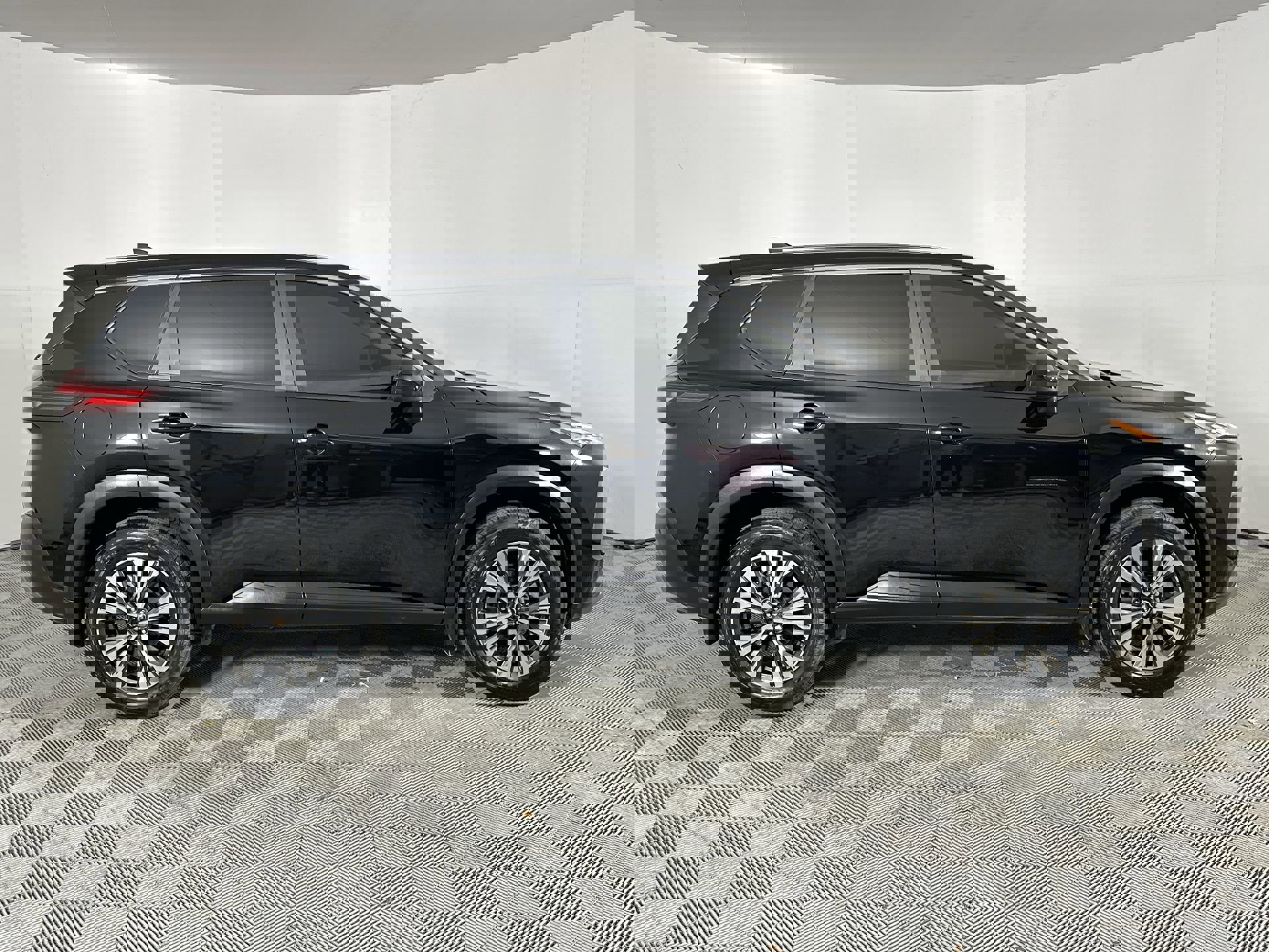2023 Nissan Rogue SV photo 8