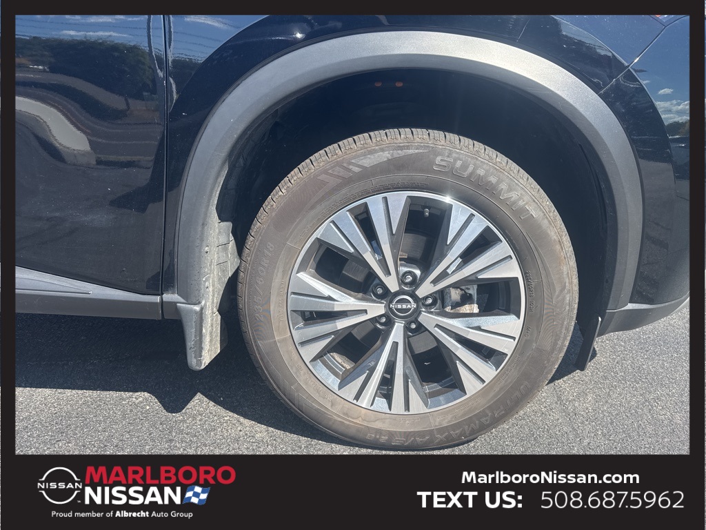 2022 Nissan Rogue SV photo 8