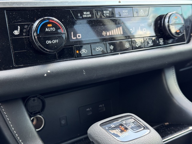 2024 Nissan Pathfinder SL photo 24