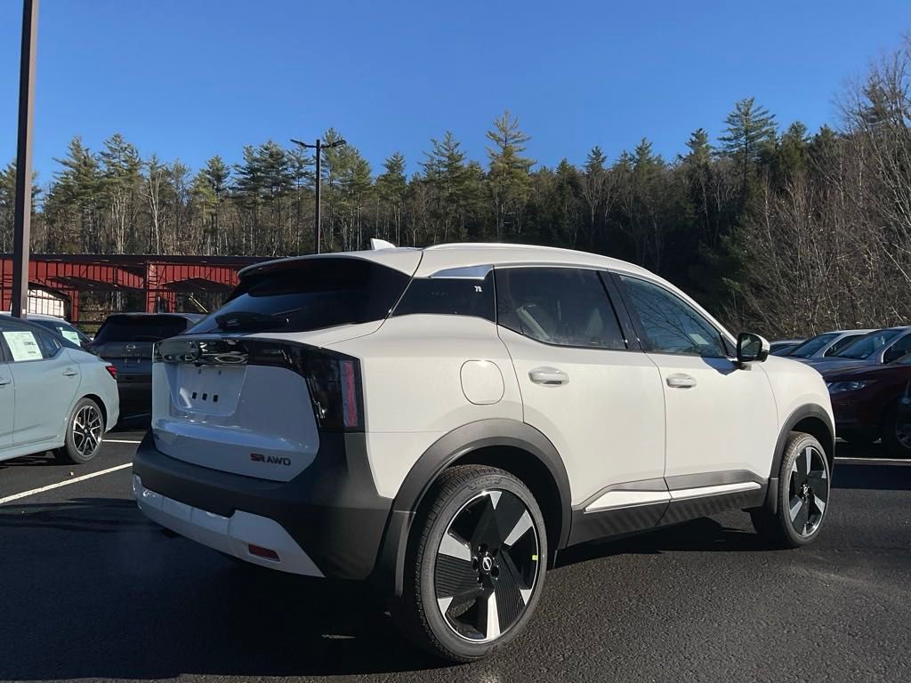 2025 Nissan Kicks SR photo 7