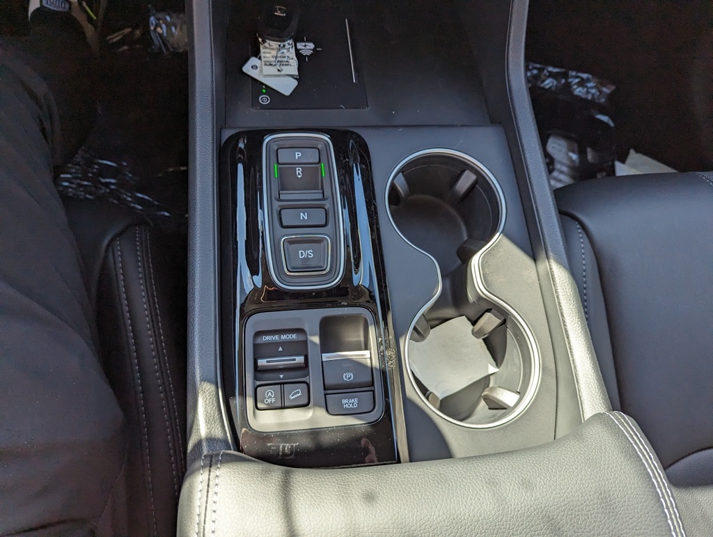 2025 Honda Pilot Touring photo 17