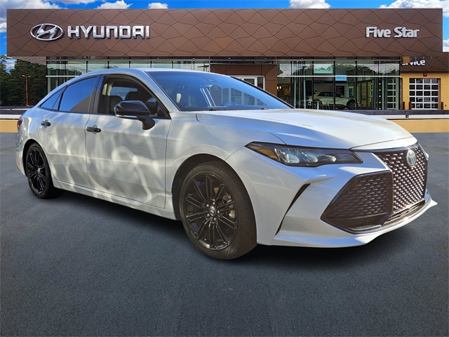 2022 Toyota Avalon XSE Nightshade's photo