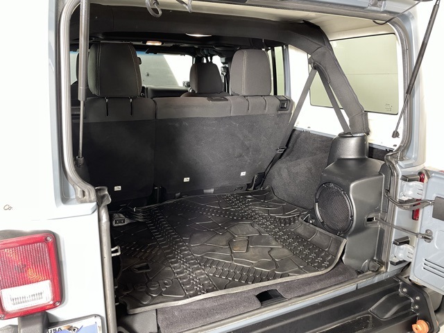 2014 Jeep Wrangler Unlimited Rubicon photo 29
