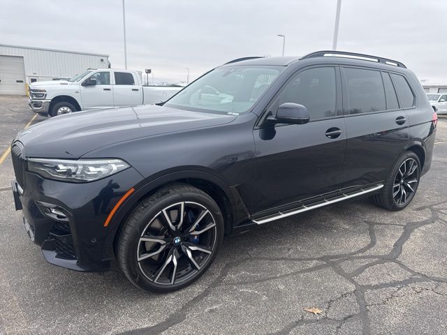 2020 BMW X7 40i's photo