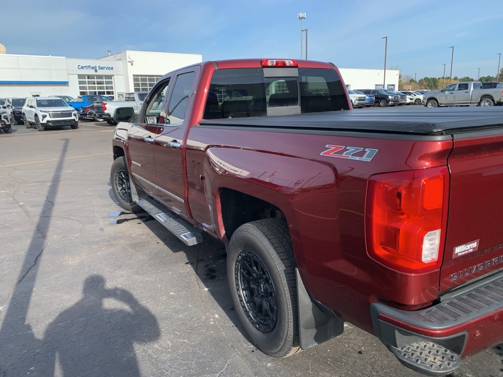 2017 Chevrolet Silverado 1500 LTZ photo 3