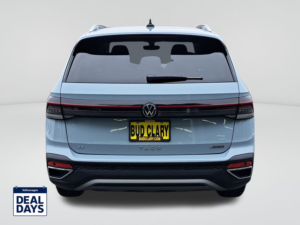 2025 Volkswagen Taos SE photo 3
