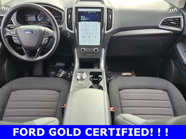 2024 Ford Edge SE photo 3