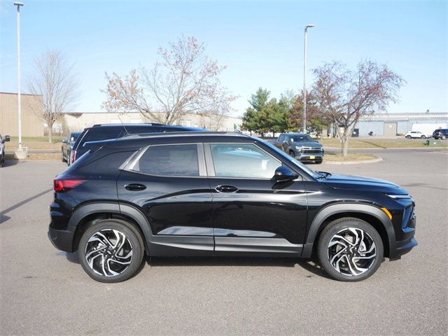 2026 Chevrolet Trailblazer RS photo 2