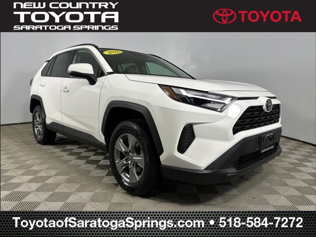 2022 Toyota RAV4 XLE's photo