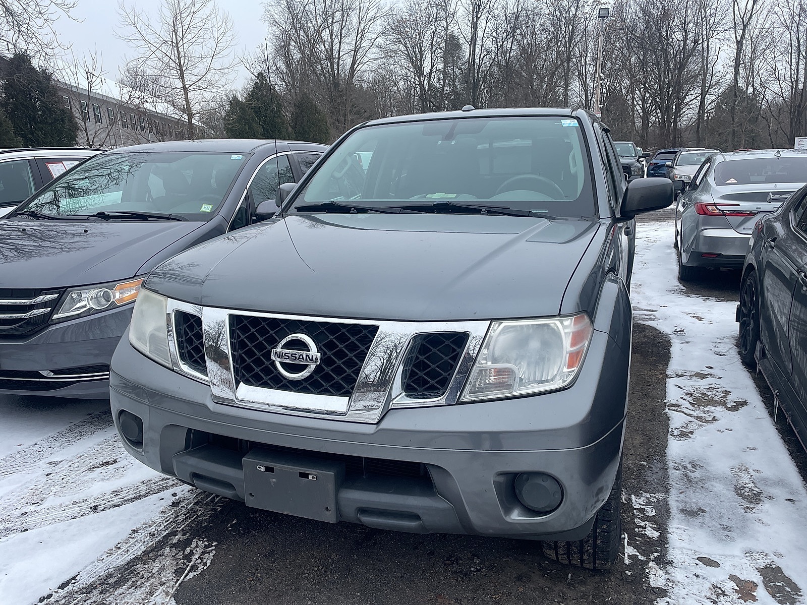 2016 Nissan Frontier SV's photo