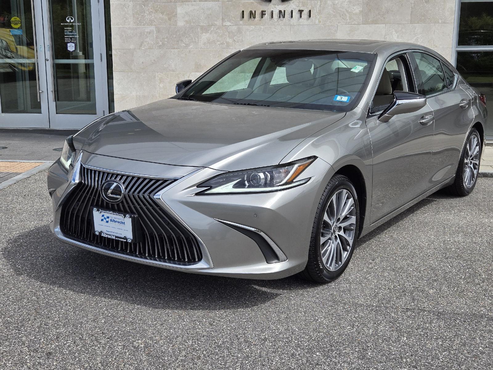 2019 Lexus ES 350's photo