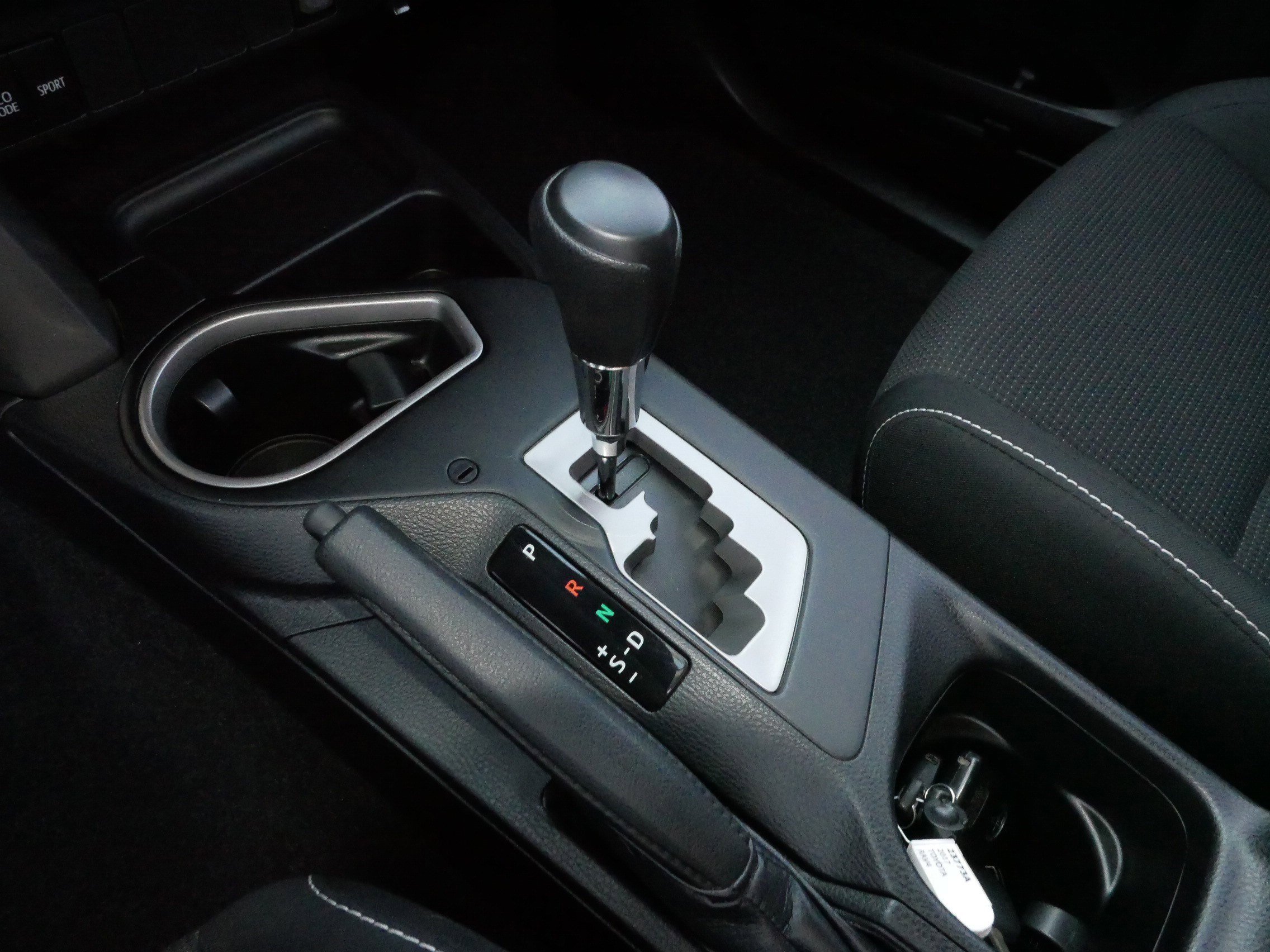 2017 Toyota RAV4 XLE photo 23