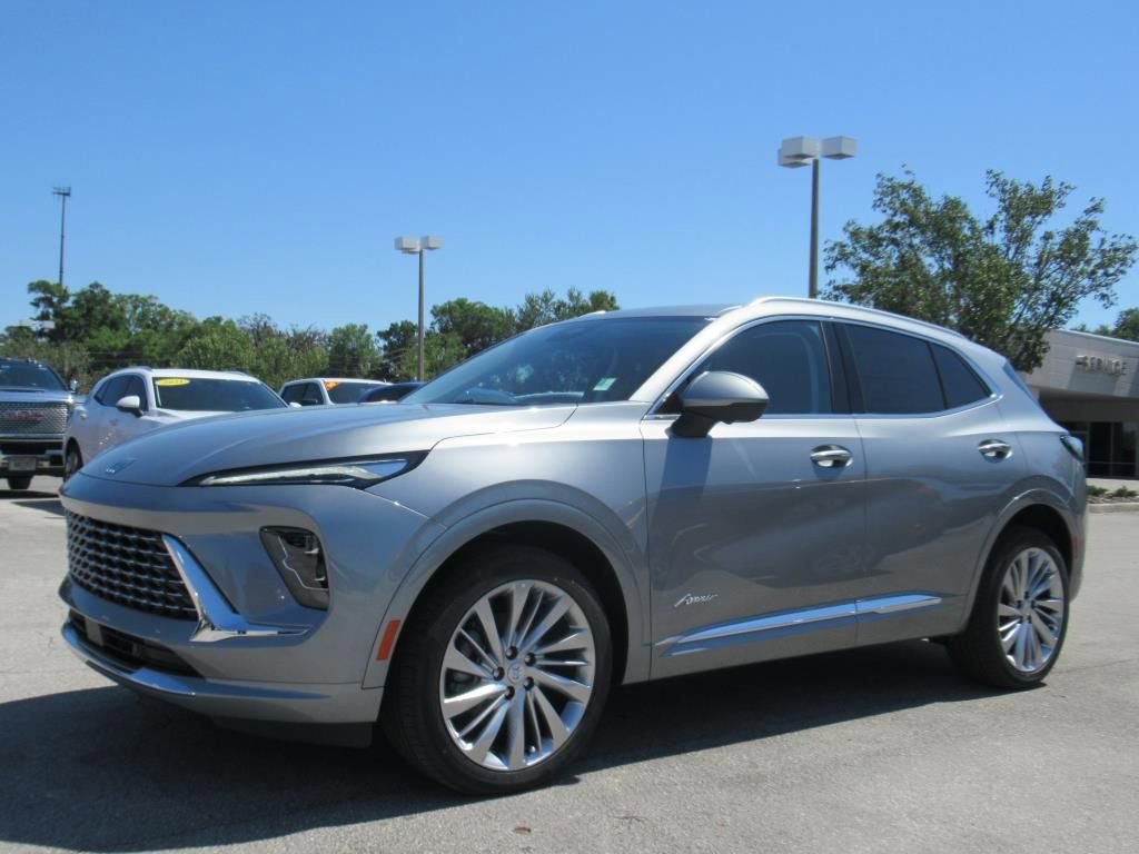 2025 Buick Envision Avenir photo 3