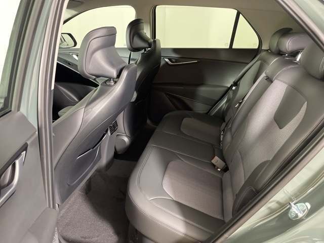 2025 Kia Niro EX Touring photo 33