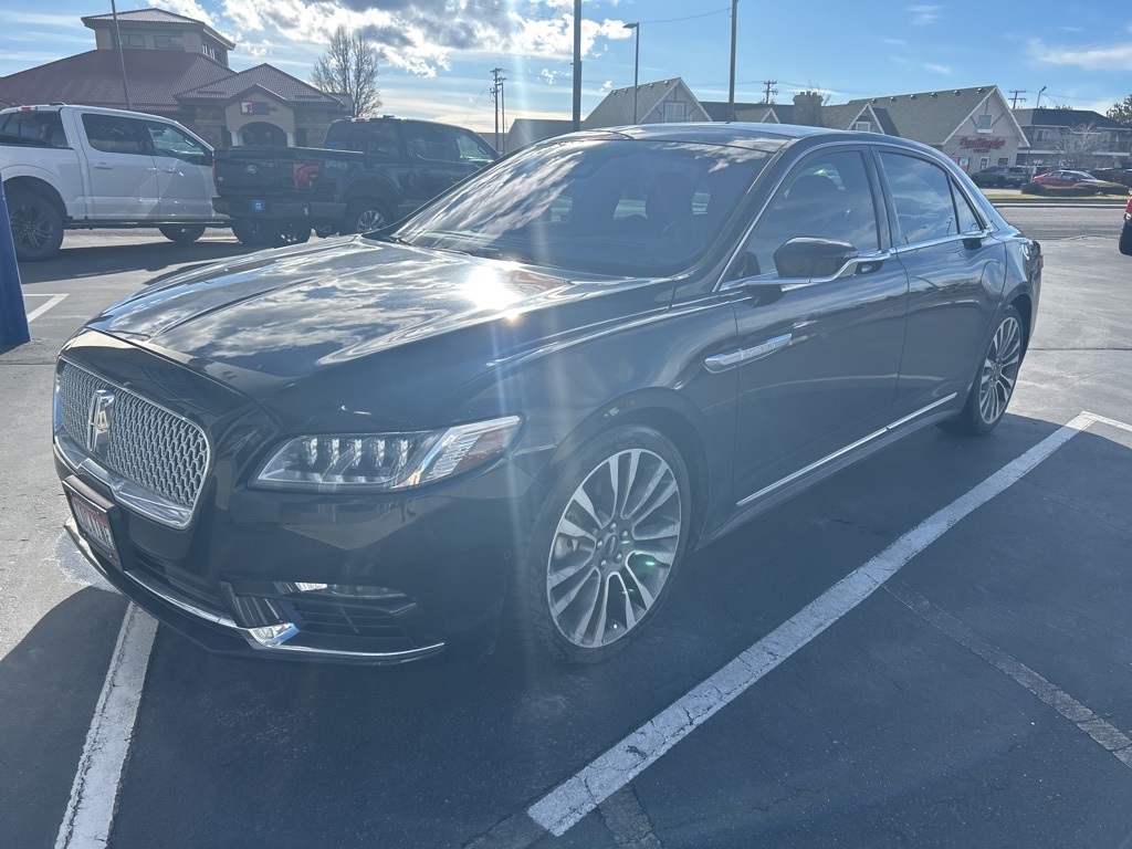 2019 Lincoln Continental Reserve's photo
